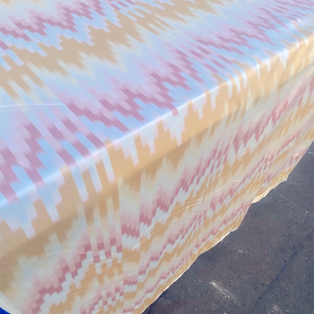 Vtg. 80’s Schumacher Exclusive Screen Print Cotton Satin Sheet Fabric 59 x 108in